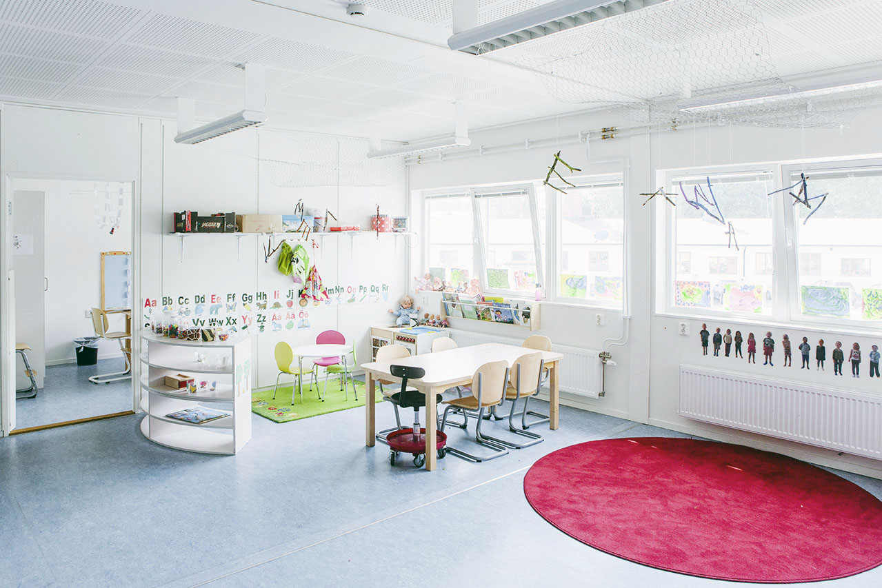 Lekmatta och lekyta på förskolan milot i Ursvik