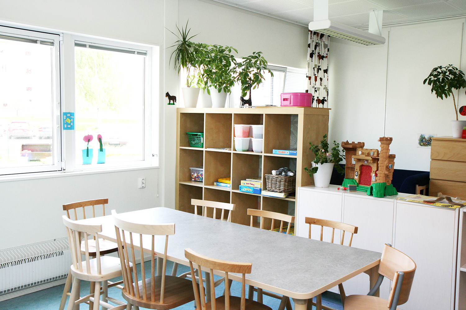 Interiör Förskolan dartanjangsgata i Mariehäll, leksaker, böcker, bord och stolar